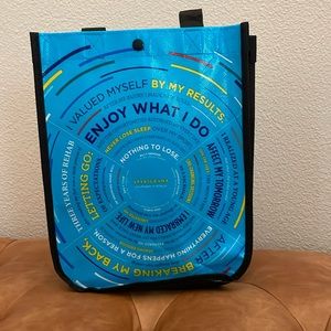 Lululemon shopping bag